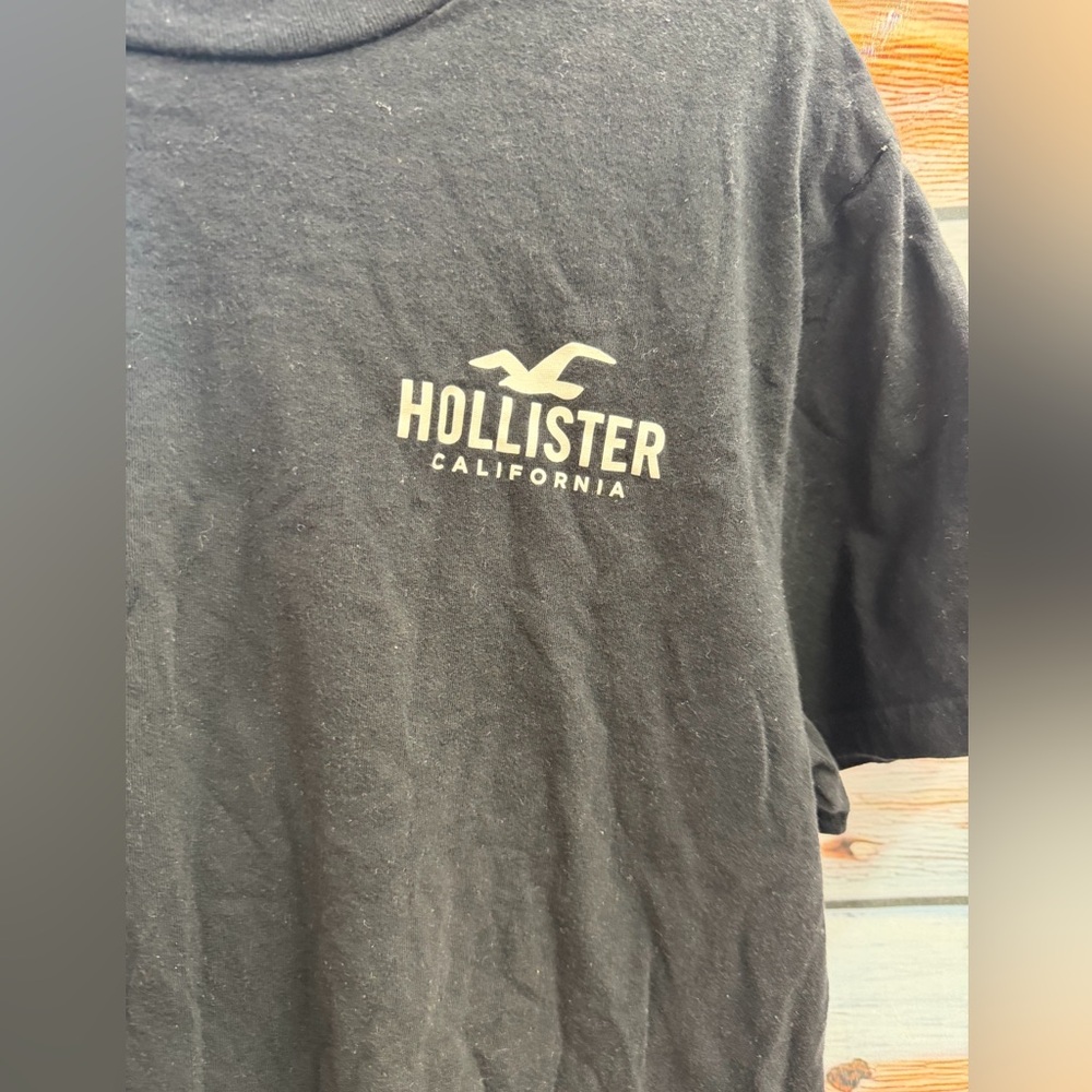 Hollister Charcoal Crewneck Tee‎